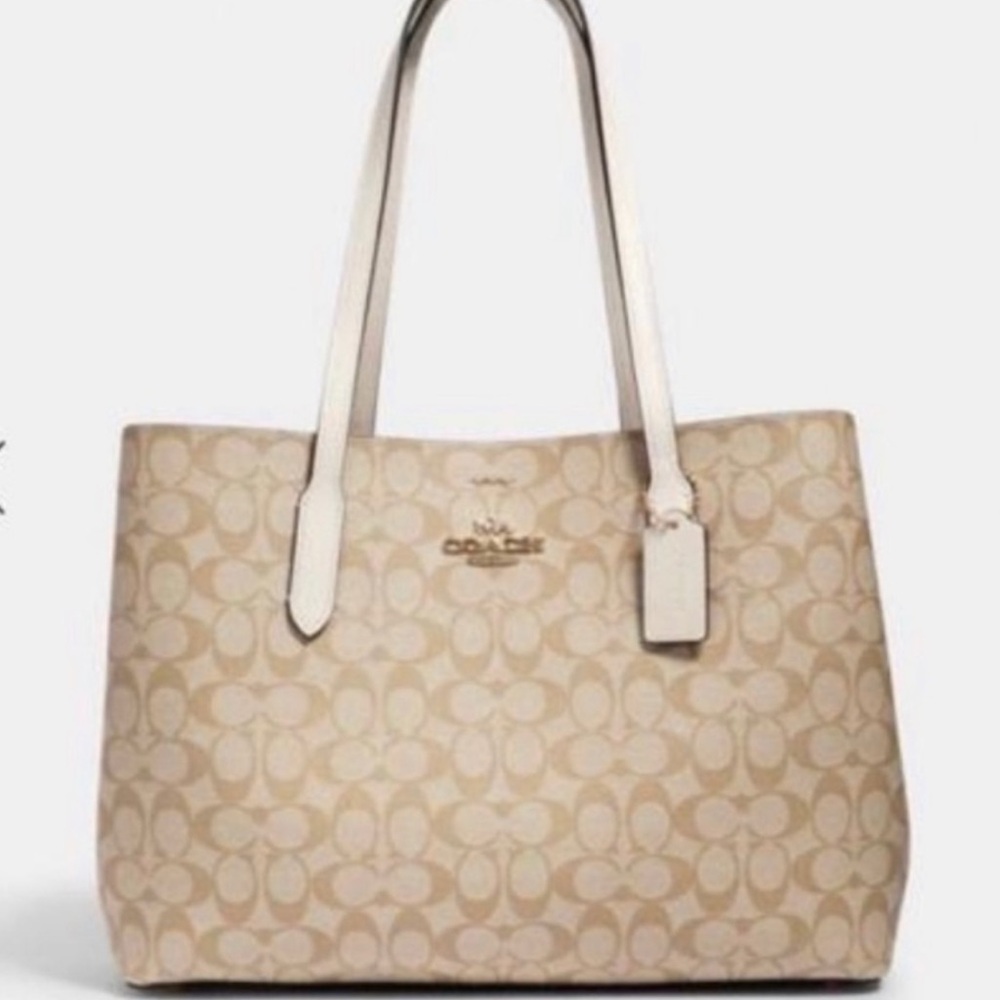 Coach Large Avenue Carryall Signature Tote